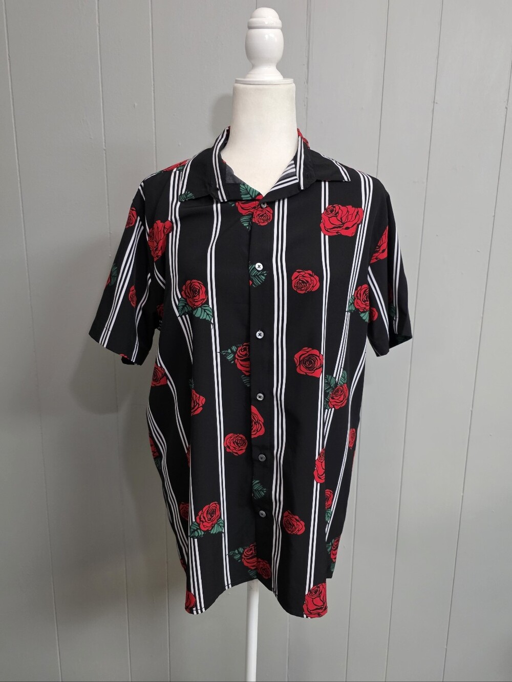 Fresh Prints Of Bel Air Black Red Rose Button Shirt Size M